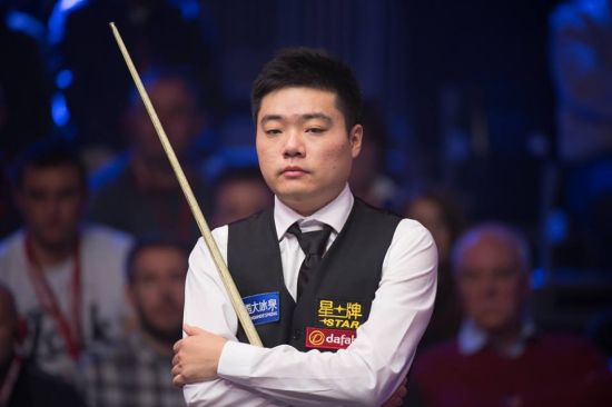 国足中卫的 国足中卫的